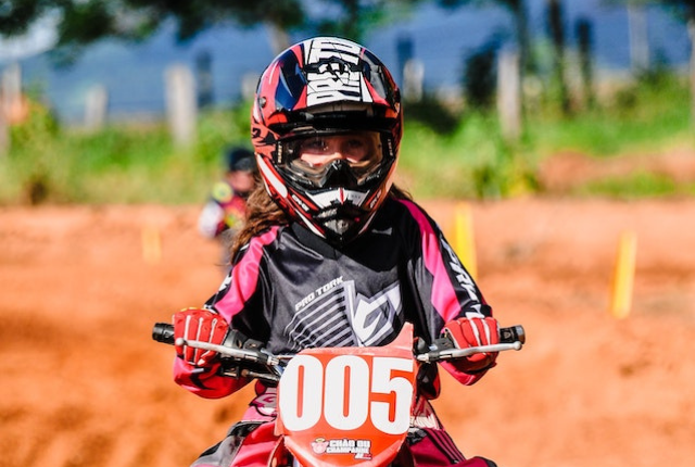 Kit Infantil Roupa Motocross + Capacete Oculos Trilha Tork